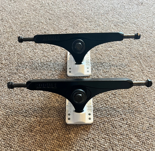 Skateboard trucks rogue cast - trucks,